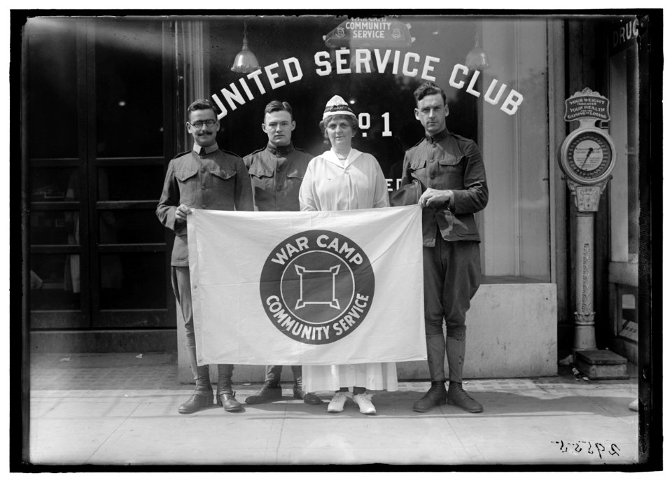 KUHN, MRS. JOSEPH L. WAR CAMP COM. SERVICE LCCN2016869422