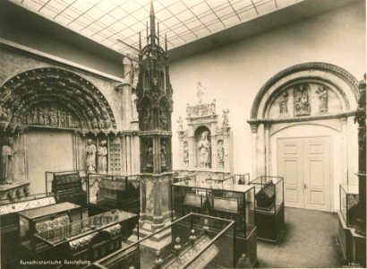 Kunstpalast, Räume Kunsthistorische Ausstellung 2, Foto Otto Renard, 1902