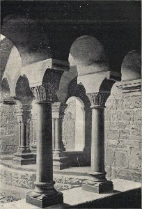 KULF Aus dem Klosterkreuzgang, Blick auf die Tonsur
