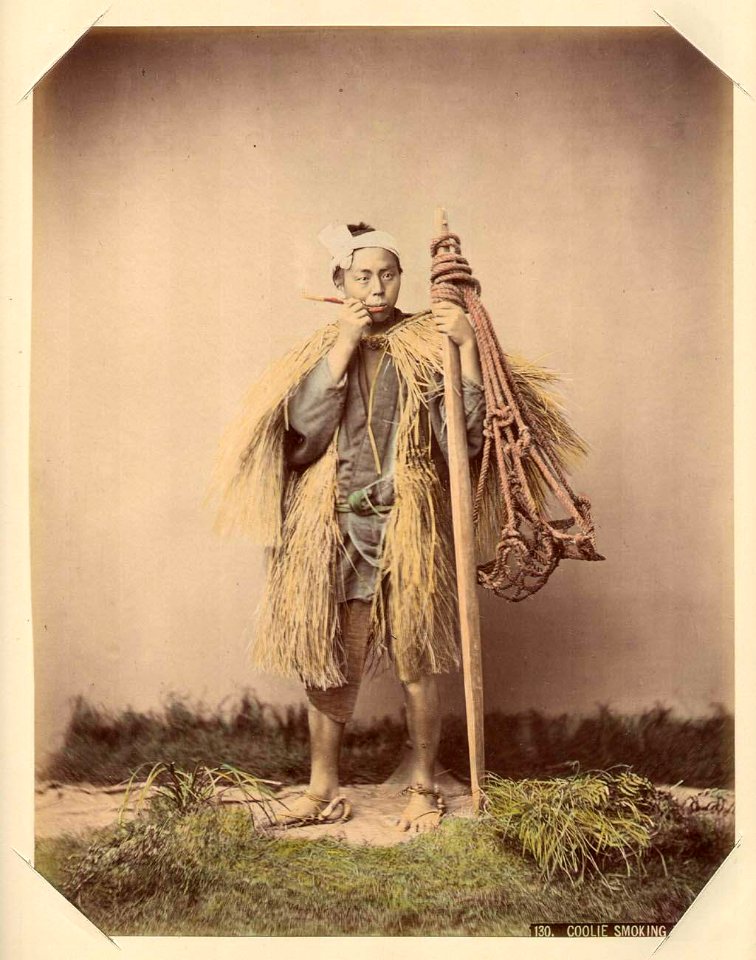 Kusakabe Kimbei - 130 Coolie Smoking