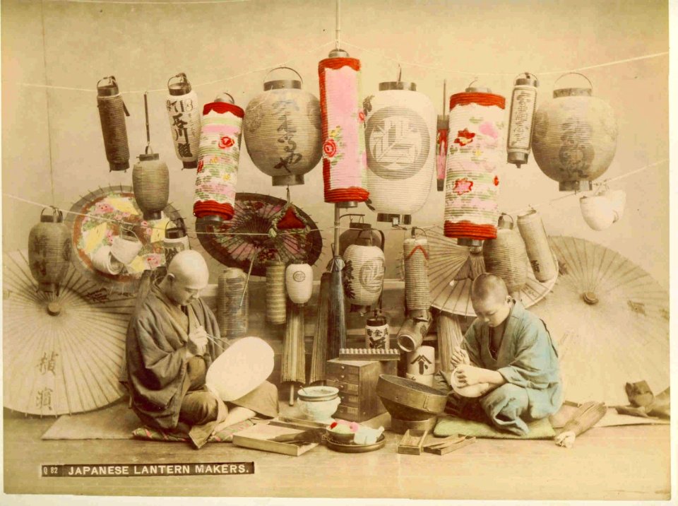 Kusakabe Kimbei - Q 82 Japanese Lantern Maker
