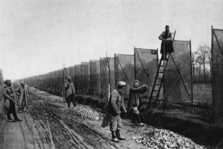 Kulissenartige Maskierung der Anmarschstrasse von Dieulouard nach Pont-à-Mousson