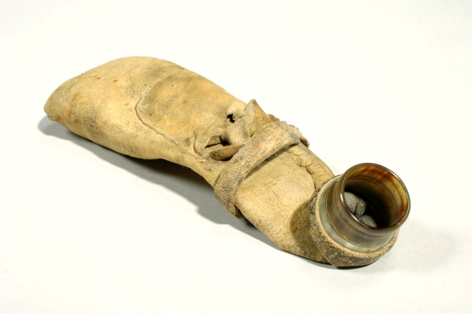 Kulpung med 48 spetskulor - Livrustkammaren - 13960