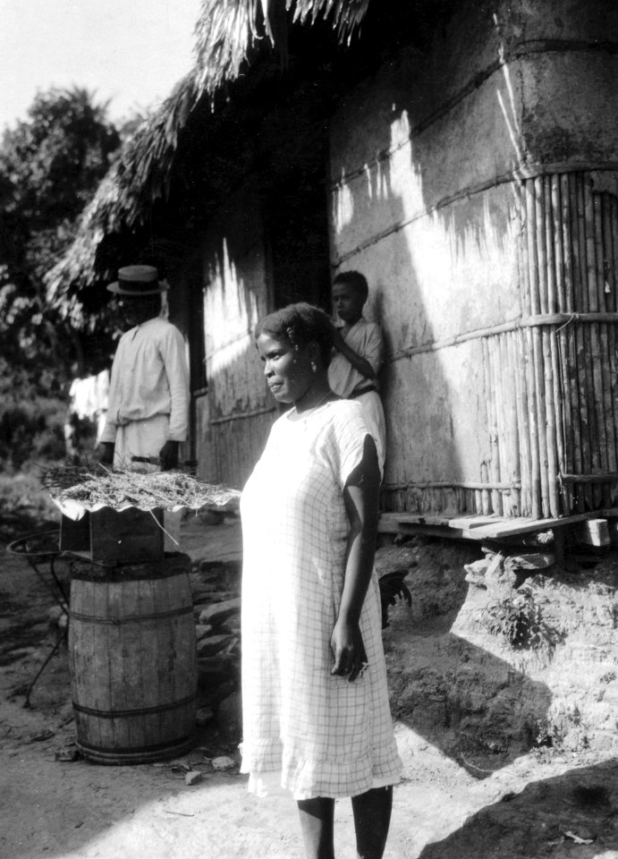 Kvinna. Pearl Islands. Panama - SMVK - 004138