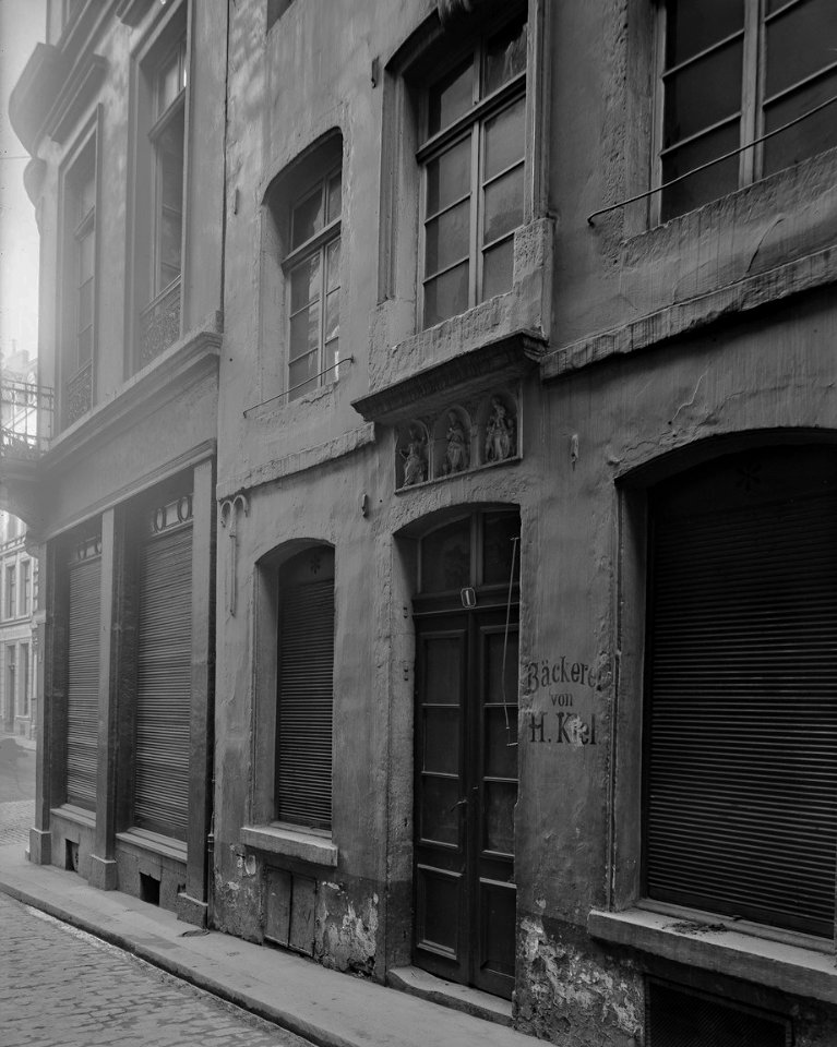 Köln - Judengasse 1 Fassade mit wiederverwandtem Mauerwerk (um 1910) rba 073265