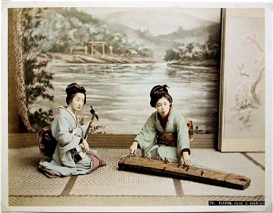 Kusakabe Kimbei - 212 Playing koto and shamisen