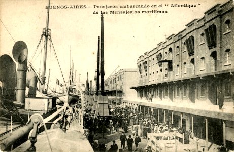 L'Atlantique des Messageries Maritimes à Buenos Aires c. 1910