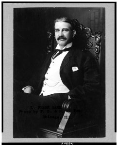 L. Frank Baum, three-quarter-length portrait, seated, facing slightly left) - F.S. & M.V. Fox, Chicago, Ill LCCN91732236