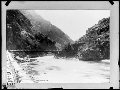 L'antic pont d'Eth Pònt de Rei sobre la Garona