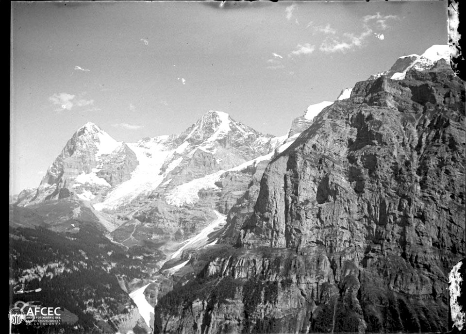 L'Eiger i el Mönch (AFCEC MORELLO A 0980)
