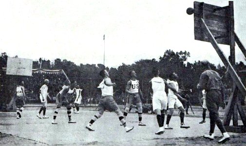 L'équipe des États-Unis de basket-ball, victorieuse des Jeux Interalliés en juillet 1919