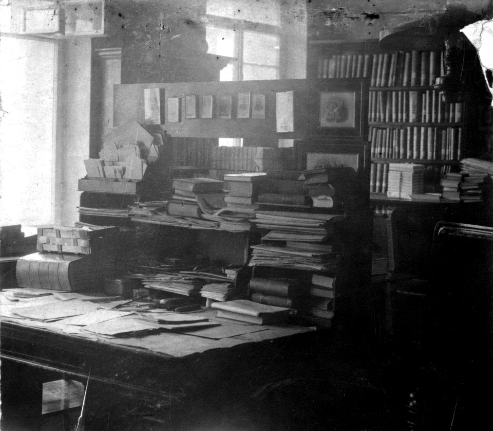 L.N. Tolstoi's study in Iasnaia Poliana