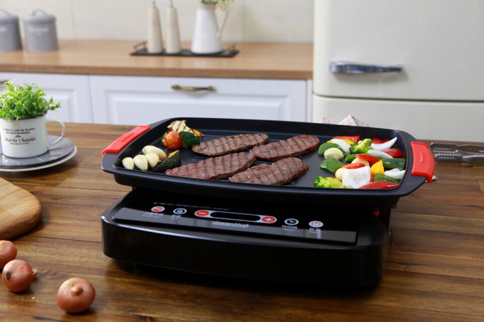 Cooking meat vegetable stir-fry