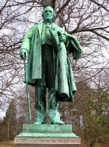 James W. Beardsley Monument (1909), Beardsley Park, Bridgeport, CT - April 2016