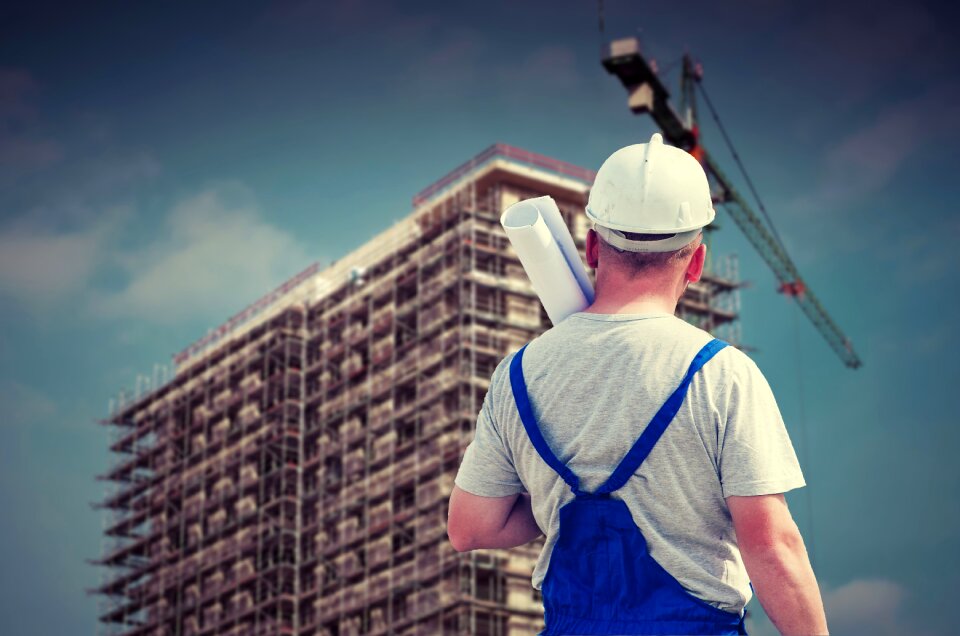 Builder worker architect
