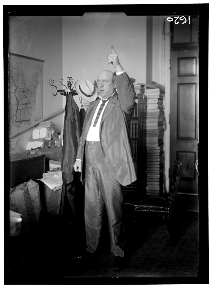 JAMES, OLLIE M. REP. FROM KENTUCKY, 1903-1913; SENATOR, 1913-1918. SPEAKING LCCN2016863989