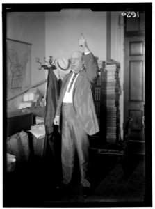 JAMES, OLLIE M. REP. FROM KENTUCKY, 1903-1913; SENATOR, 1913-1918. SPEAKING LCCN2016863989