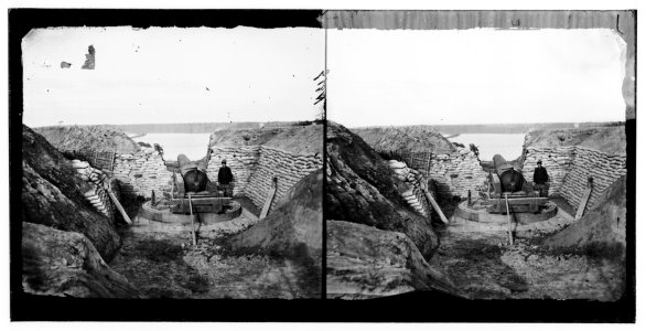 James River, Va. Confederate gun emplacement at Howlett House, Trent's Reach LOC cwpb.00015