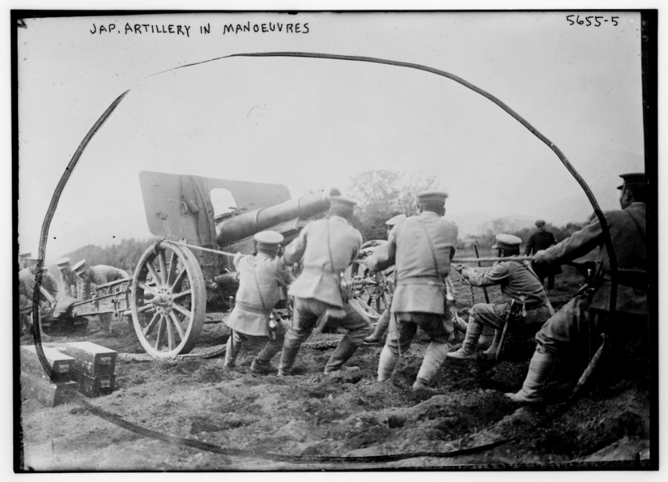 Jap(anese) artillery in manoeuvres LCCN2014713908