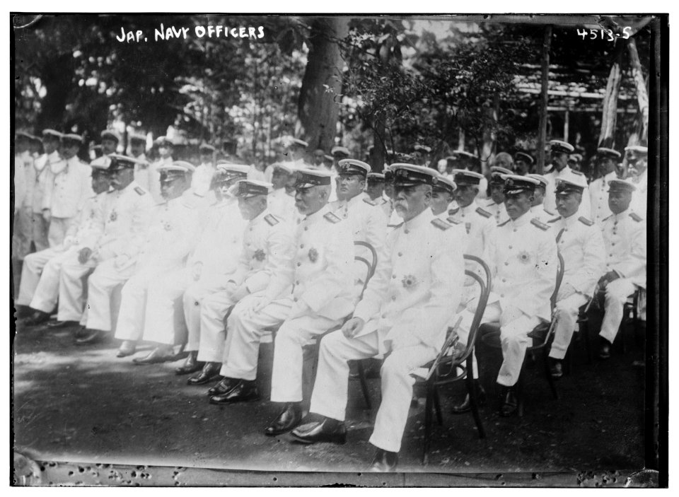 Jap(anese) navy officers LCCN2014706484