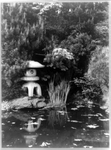 Japanese garden, Japan LCCN92518400