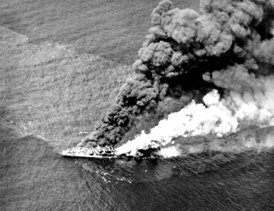 Japanese destroyer sinking in Ormoc Bay 1944