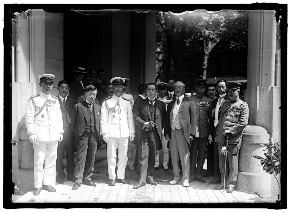 JAPANESE MISSION TO U.S. ARRIVED AUGUST 13, 1917. COMDR. ANDO, IMPERIAL JAPANESE NAVY; MASSANAO HANIHARA, CONSUL GEN. AT SAN. FR.- VICE ADM. TAKESHITA;VISCOUNT ISHII, HEAD OF THE MISSION; LCCN2016868263