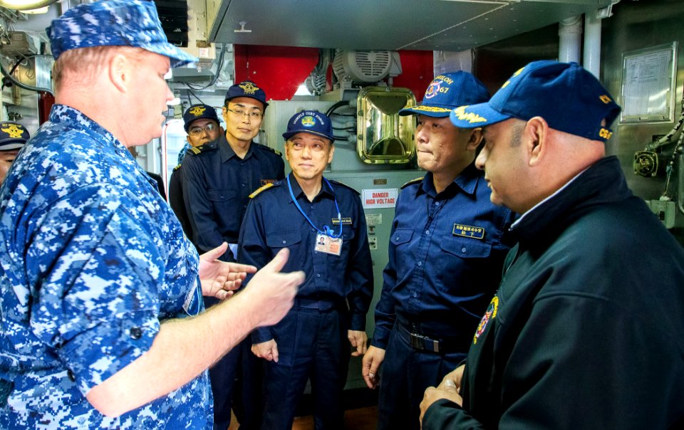 Japanese naval leaders tour USS Shiloh 140228-N-NE138-222