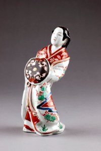 Japansk figur från 1700 cirka, föreställande hovdam - Hallwylska museet - 96049