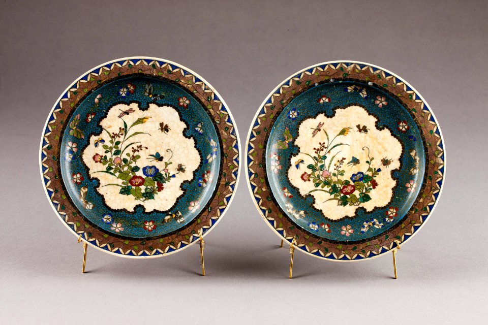 Japanska blommiga tallrikar från 1800-talet - Hallwylska museet - 96039