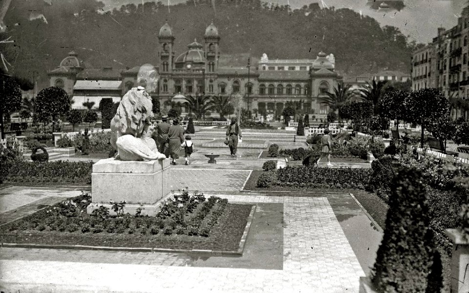Jardines de Alderdi Eder (3 de 3) - Fondo Car-Kutxa Fototeka