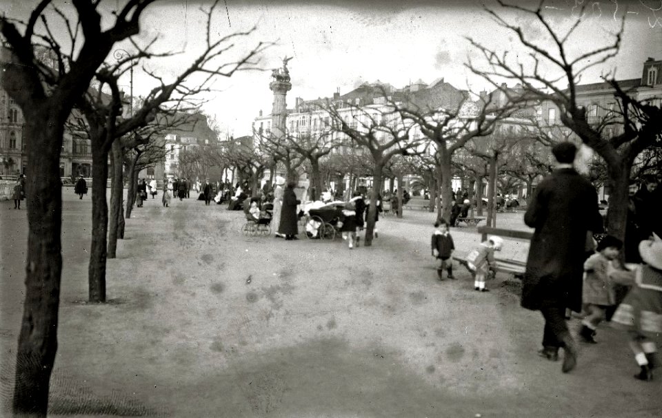 Jardines de Alderdi Eder (1 de 3) - Fondo Car-Kutxa Fototeka