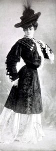 Jaquette de style en breitschwanz par Redfern 1904 cropped photo