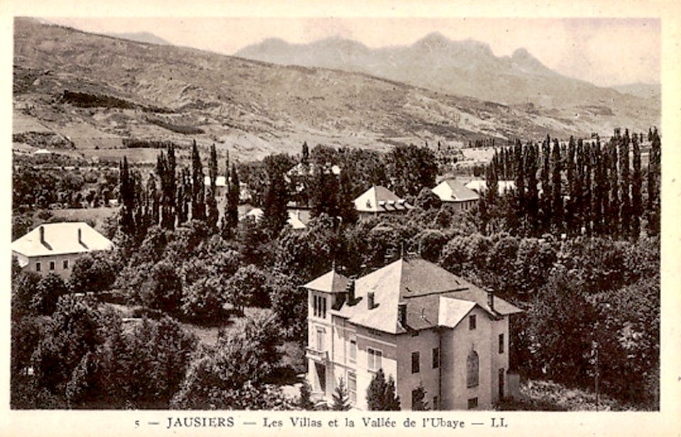 Jausiers Les Villas et la Vallee de l'Ubaye