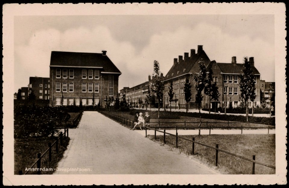 Javaplantsoen gezien richting Javastraat Uitgave J. Sleding, Amsterdam, Afb PRKBB00347000001