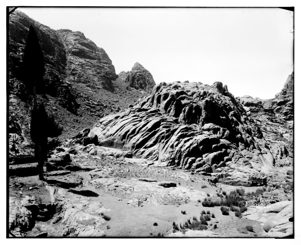 Jebel Musa (Mt. Sinai). Elijah's hollow LOC matpc.06949