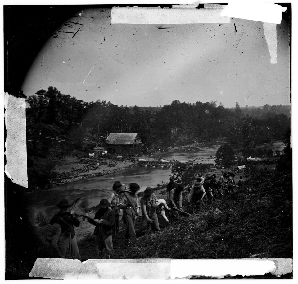 Jericho Mills, Virginia. Party of the 50th New York Engineers building a road on the south bank of the North Anna River LOC cwpb.01331