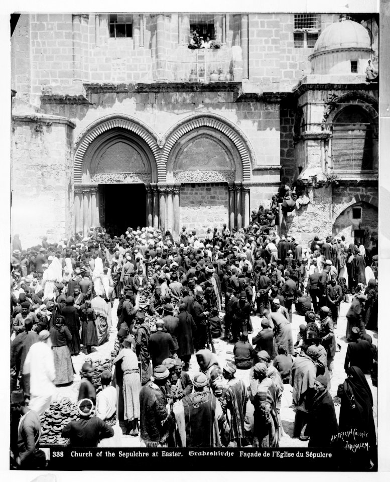 Jerusalem (El-Kouds). Church of the Holy Sepulchre at Easter time LOC matpc.06563