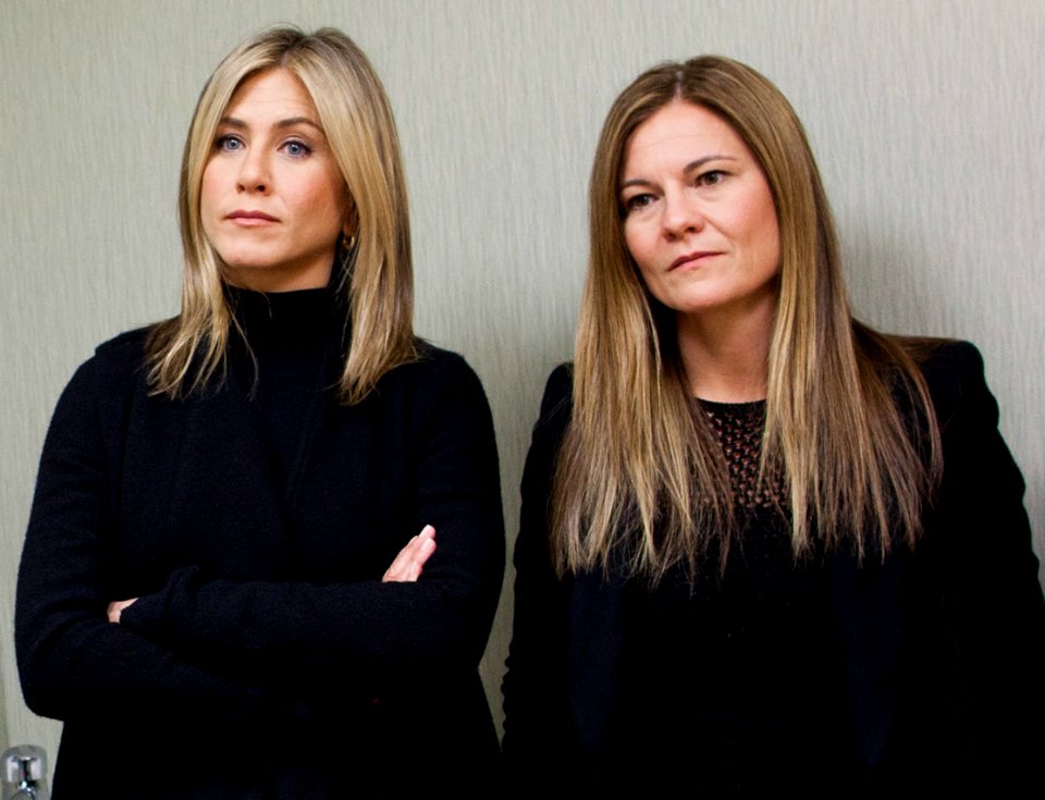 Jennifer Aniston and Kristin Hahn (cropped)