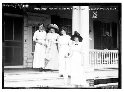Jessie Wilson, Margaret Wilson, Mrs. Woodrow Wilson, Eleanor Randolph Wilson LCCN2014687637