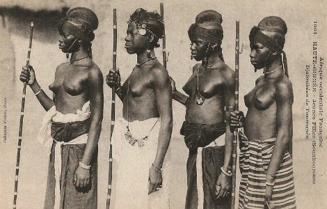 Jeunes filles Djalonkées de Toumanéa (Guinée)