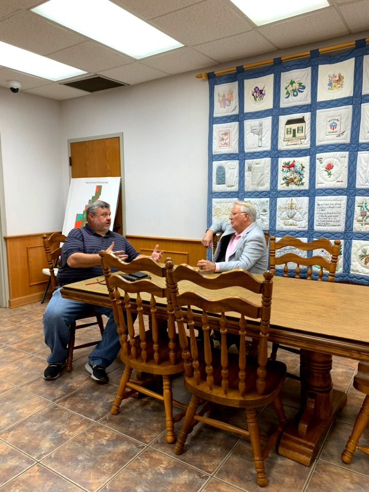 Jerry Carl speaking with a constituent in Grove Hill - 2021