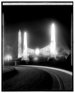 Jeweled Arches, illuminated, 11-12-21 LCCN2016852439