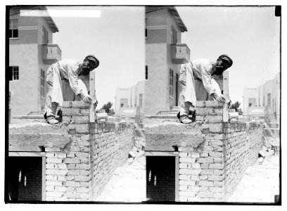 Jewish colonies and settlements. Tel Aviv. Jewish mason at work LOC matpc.05829
