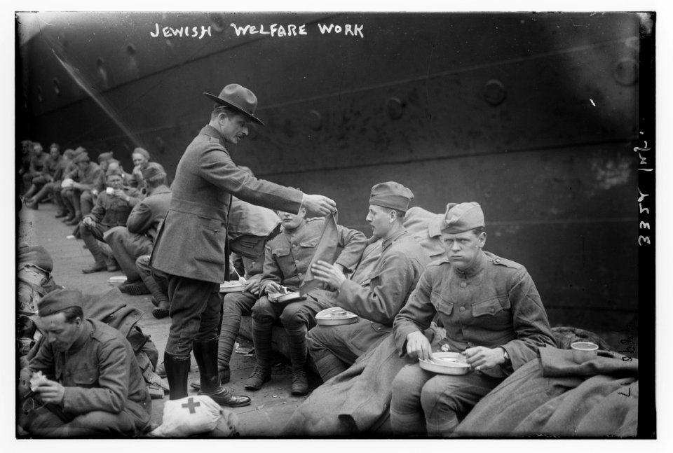 Jewish welfare work, 332nd Infantry LCCN2014708773