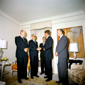 JFK and Frondizi at the Carlyle Hotel, New York City 03 photo
