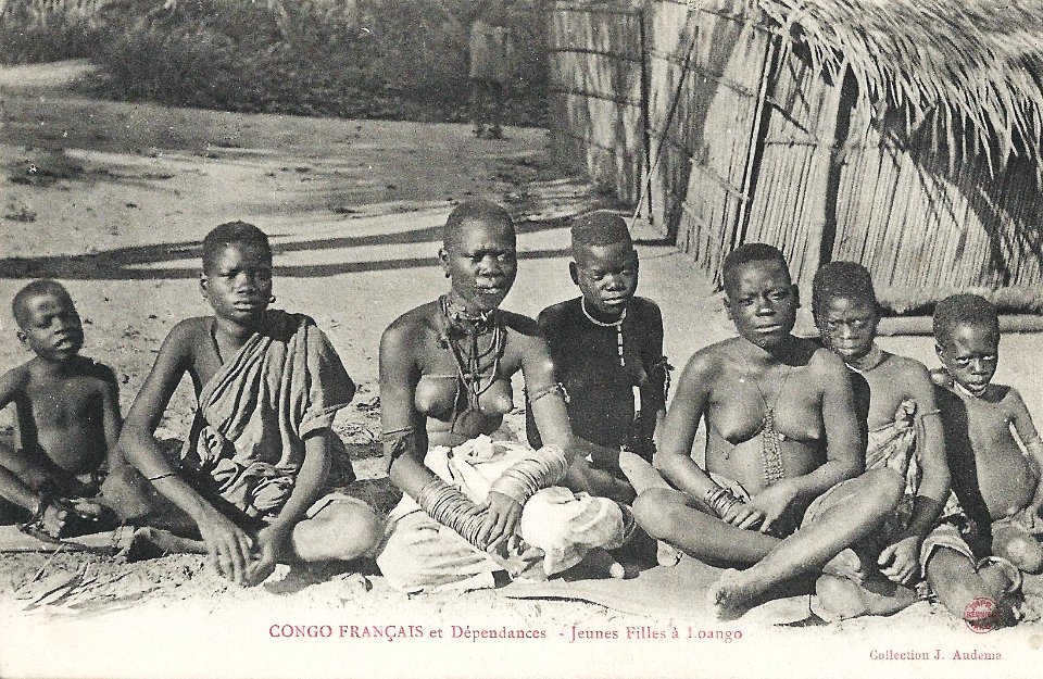 Jeunes filles à Loango-Congo Français et Dépendances