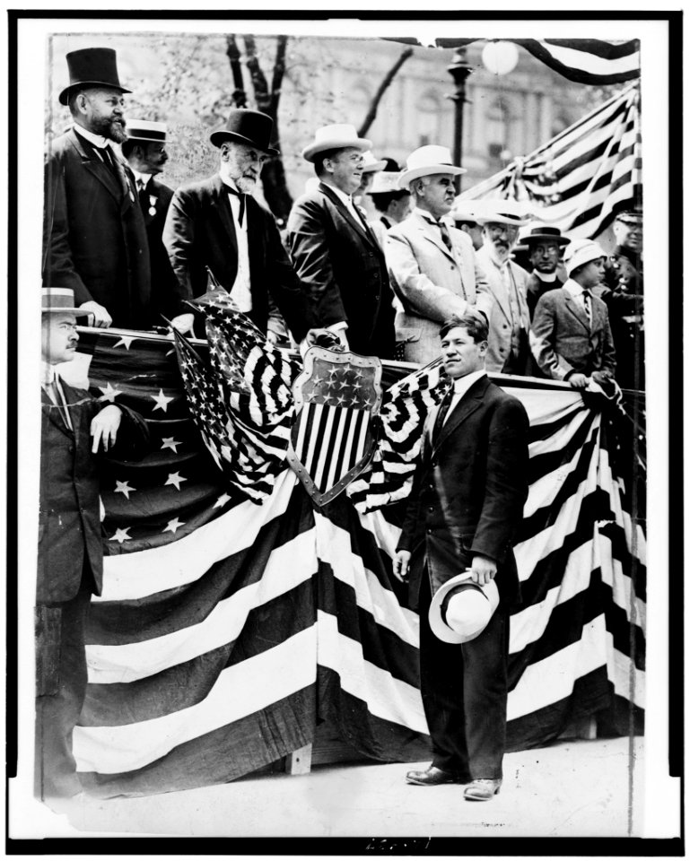 Jim Thorpe greeted by Mayor Gaynor (third from left) and other dignitaries in Olympic ceremony at City Hall LCCN98510715