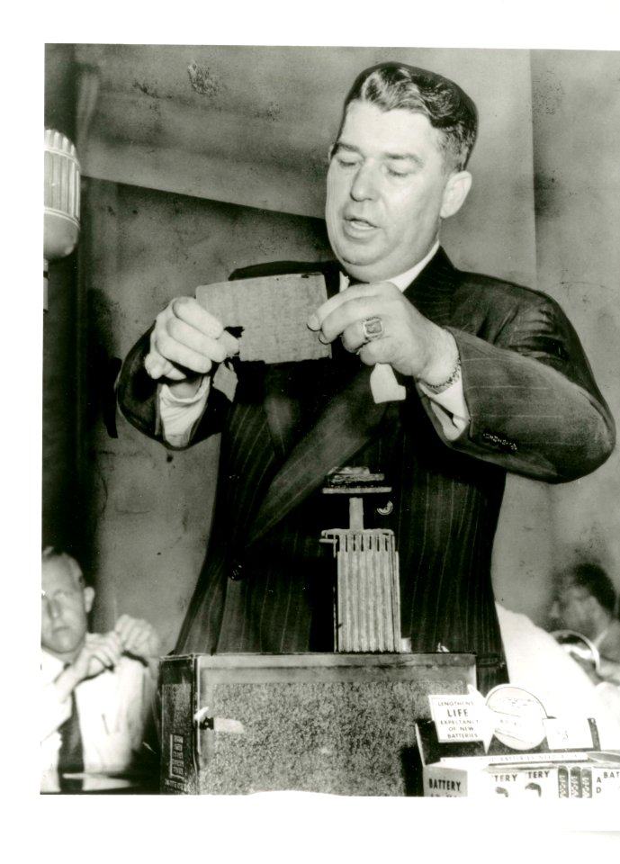Jess M. Ritchie demonstrating AD-X2 before the Senate Select Committee on Small Business