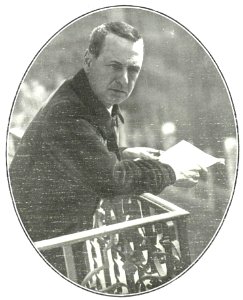 Joaquín Dicenta en el balcón de su casa, de Campúa, La Esfera, 04-04-1914